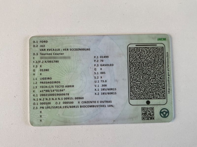 Ford Tourneo 1.5 TDCi Titanium — zdjęcie 15