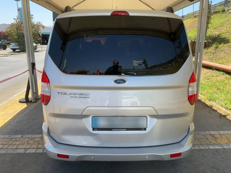 Ford Tourneo 1.5 TDCi Titanium — zdjęcie 5