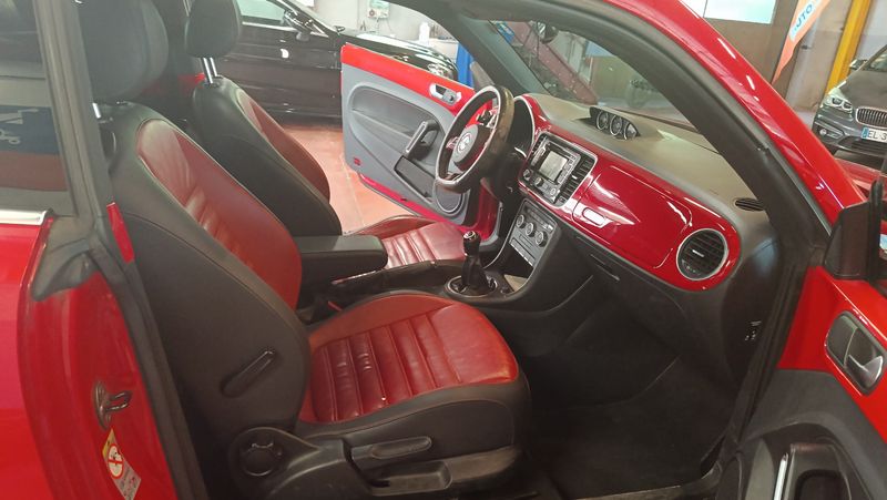 Volkswagen Beetle 2.0 TDI Fender Edition 2016 – снимка 16