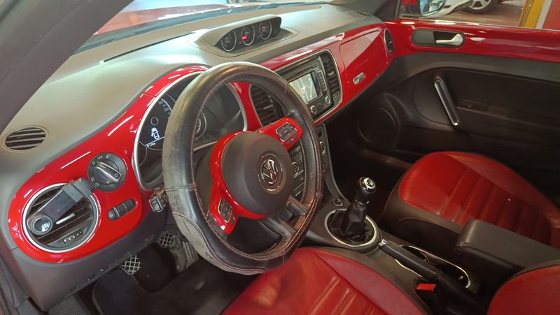 Volkswagen Beetle 2.0 TDI Fender Edition 2016 – снимка 23