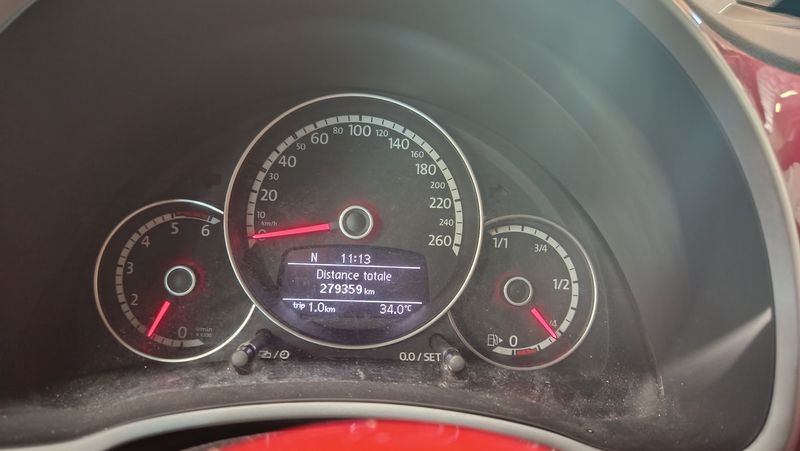 Volkswagen Beetle 2.0 TDI Fender Edition 2016 – снимка 18
