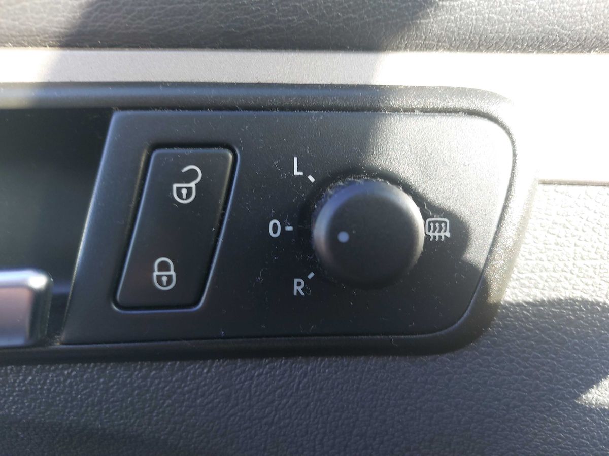 Volkswagen Touran 2007 — photo 24