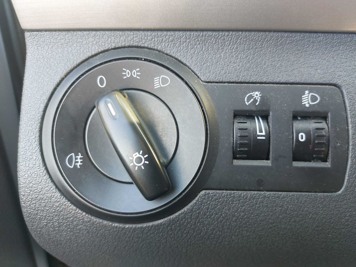 Volkswagen Touran 2007 — photo 25