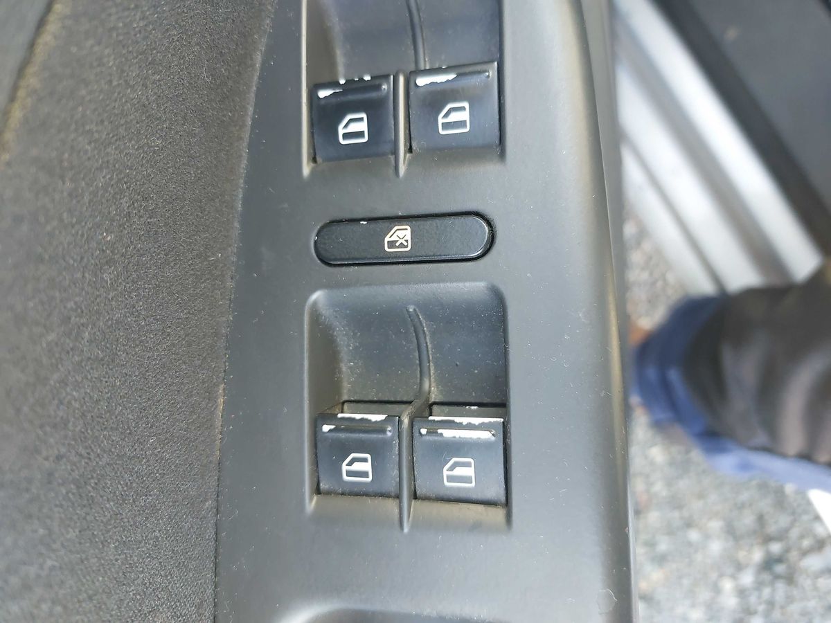 Volkswagen Touran 2007 — photo 19