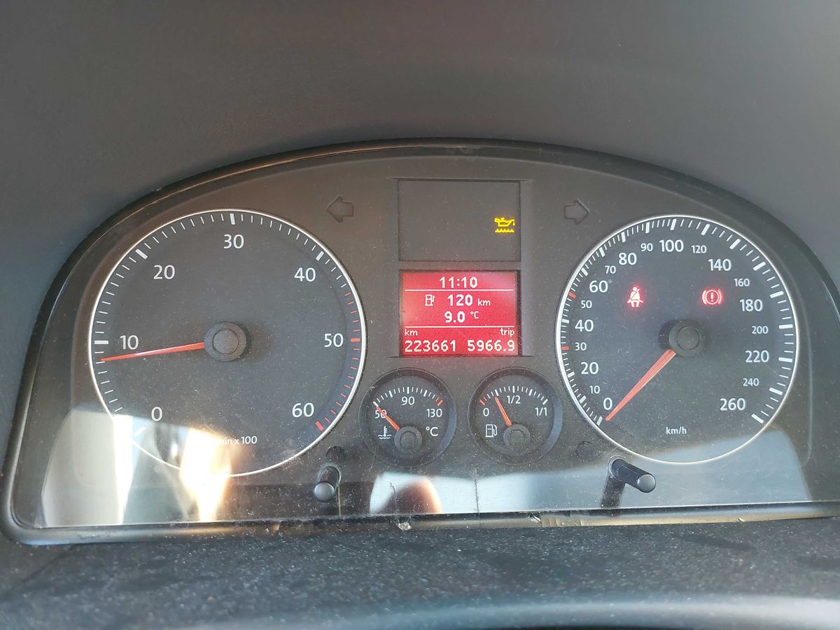 Volkswagen Touran 2007 — photo 18