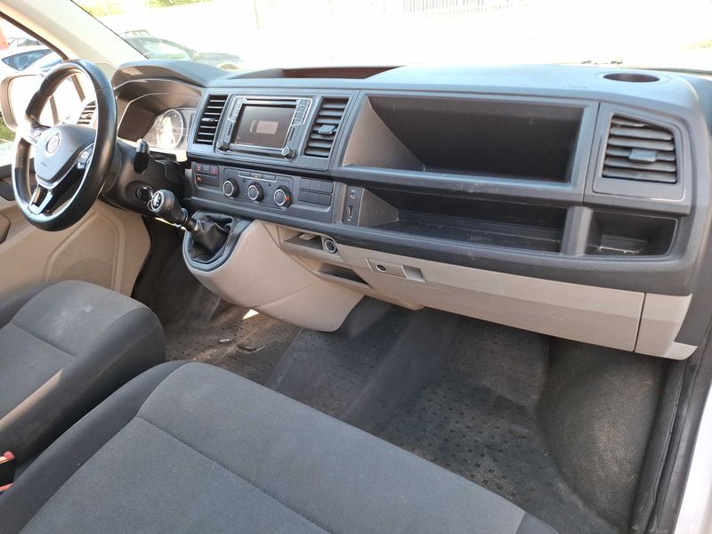 Volkswagen T6 Transporter 2.0 TDI Kasten lang — zdjęcie 11