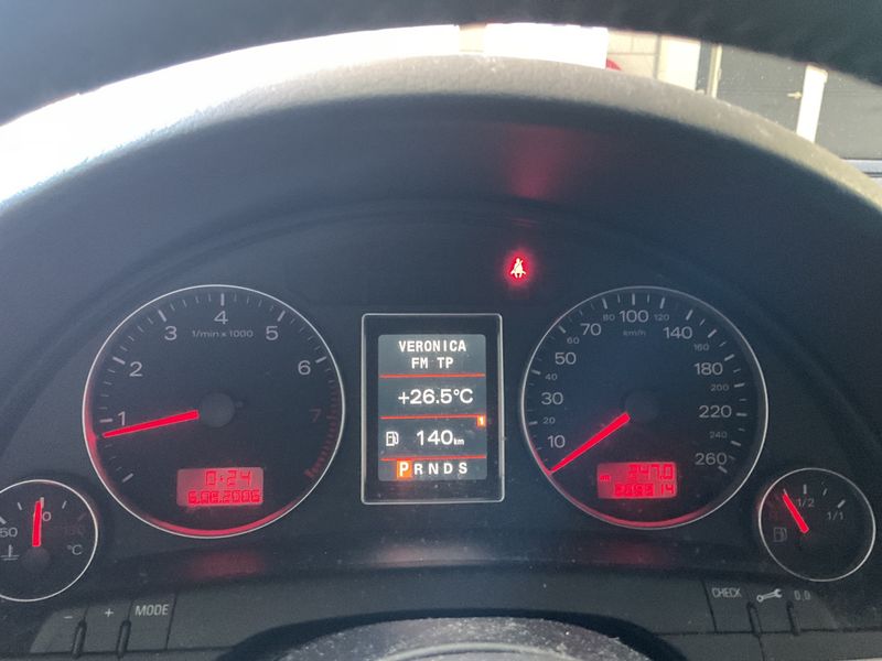 Audi A4 2.0 — zdjęcie 4