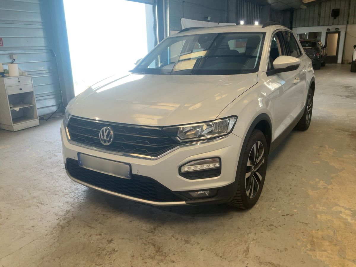 Volkswagen T-Roc 2020 — photo 1