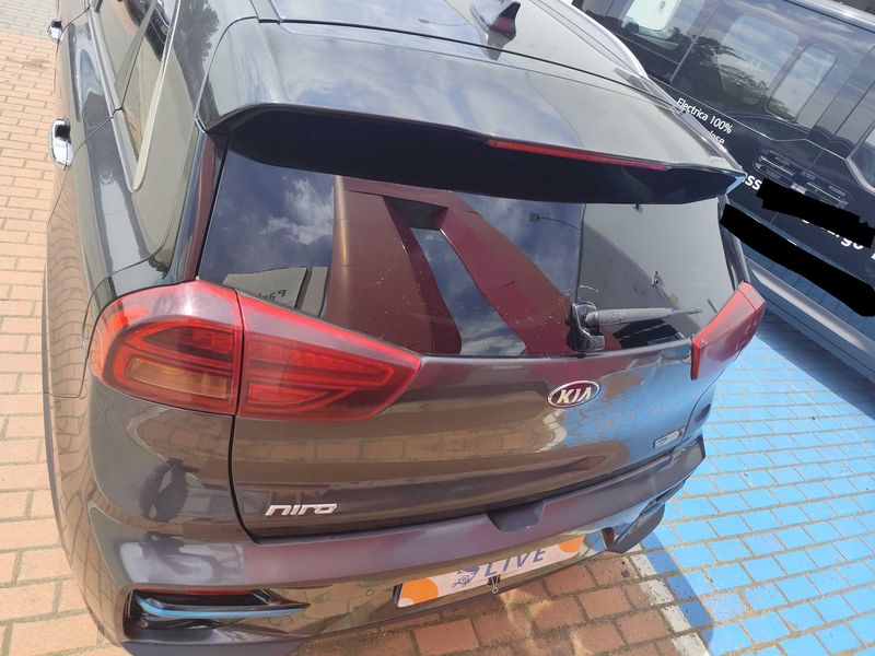 Kia Niro electric drive 150 kW e-Niro Emotion — zdjęcie 4