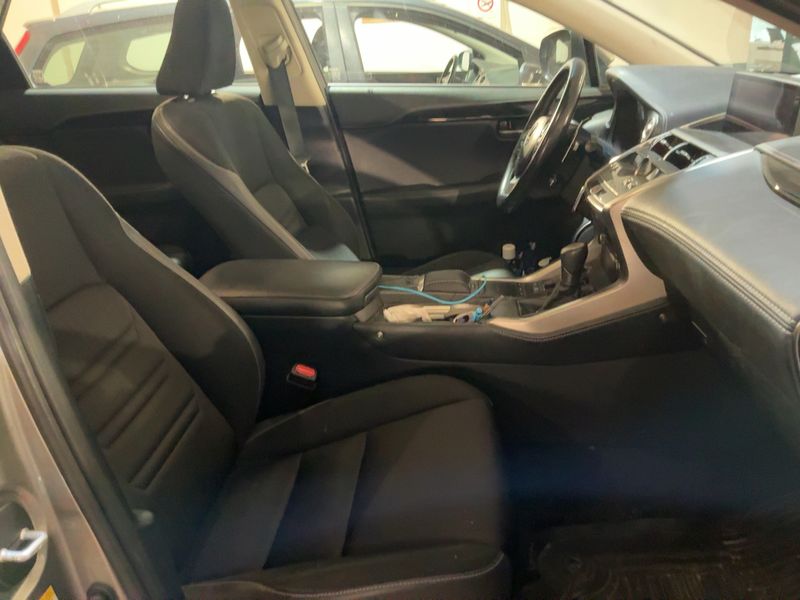 Lexus NX-Serie NX 300h E-Four Business Line — zdjęcie 11