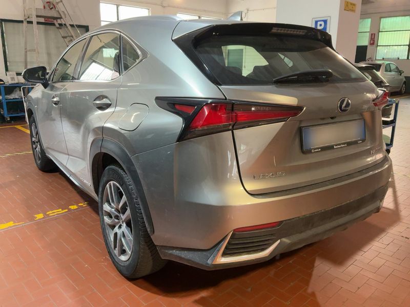 Lexus NX-Serie NX 300h E-Four Business Line — zdjęcie 3