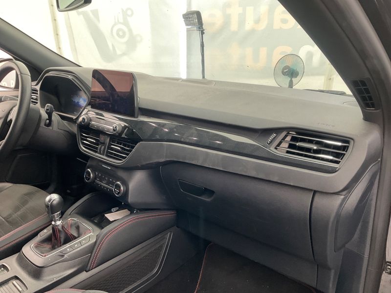 Ford Kuga 1.5 EcoBoost ST-Line X 2021 – снимка 25
