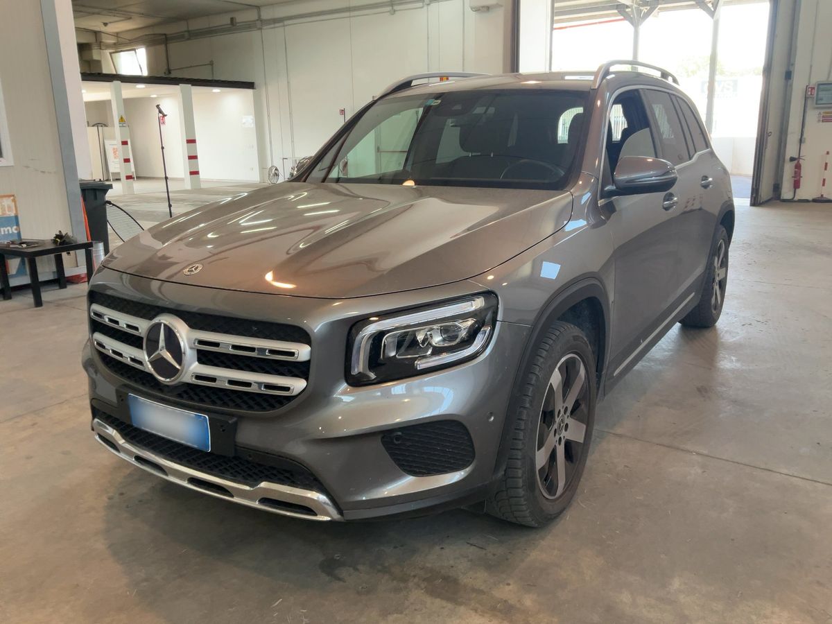 Mercedes-Benz GLB-Klasse 2022 — photo 1