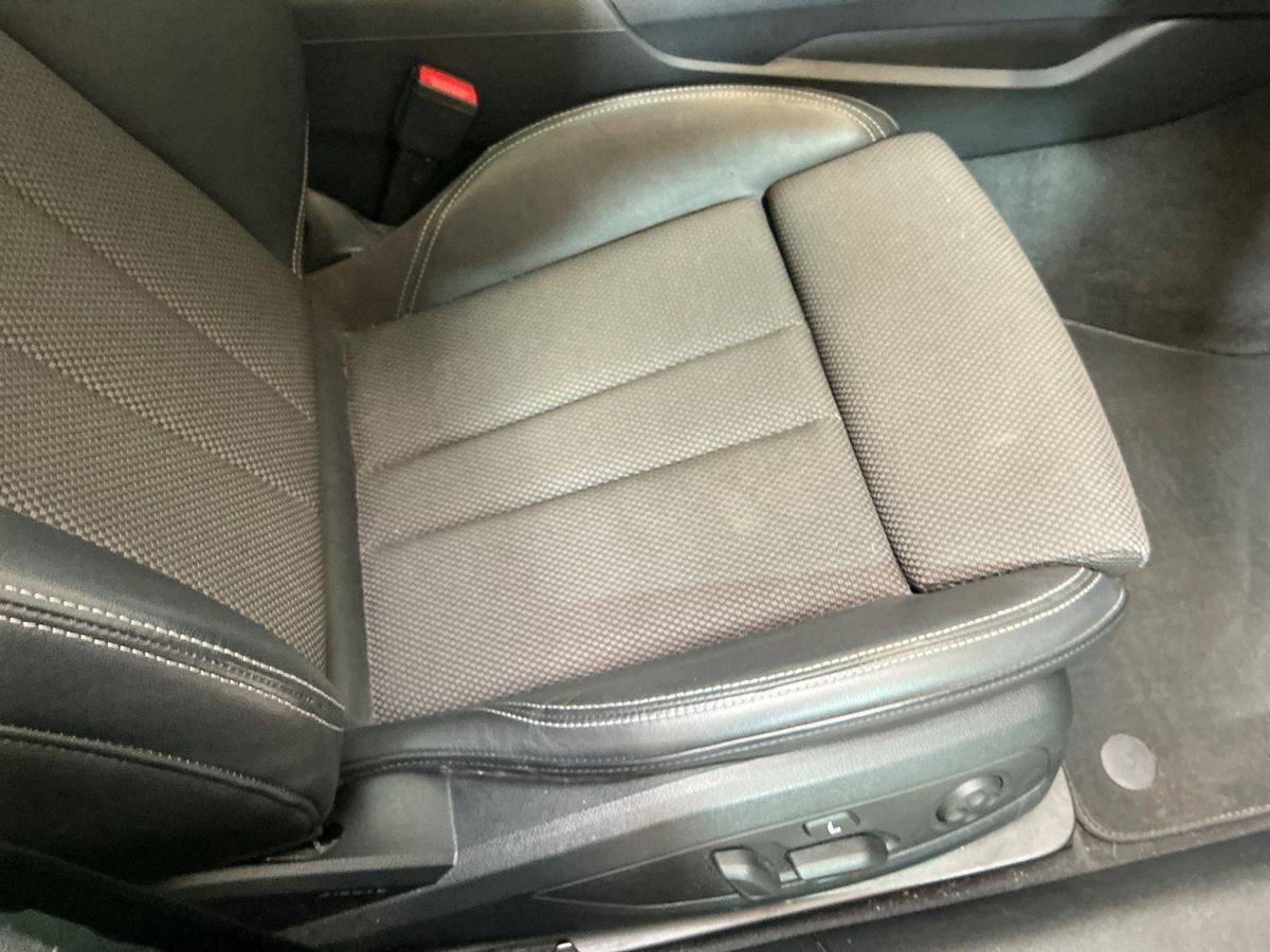 Audi A4 2020 — photo 28