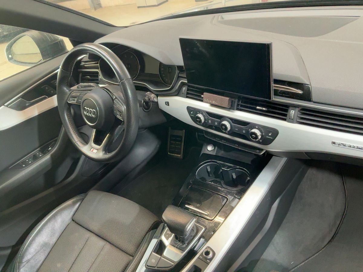 Audi A4 2020 — photo 18