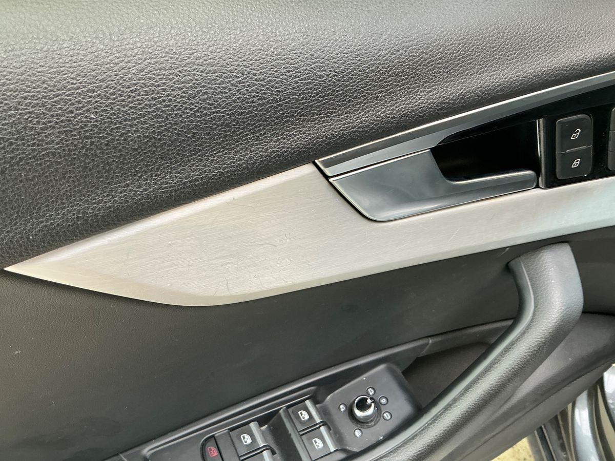 Audi A4 2020 — photo 27