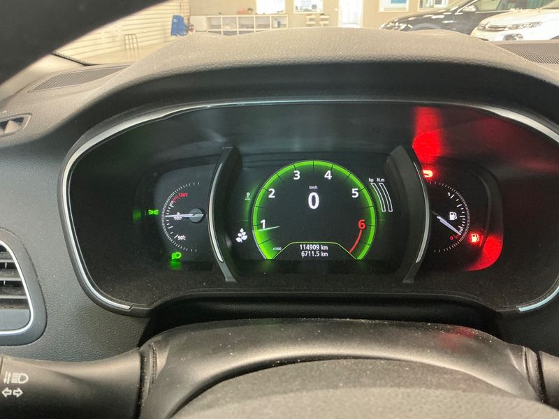 Renault Megane 1.2 TCe Energy Experience — zdjęcie 13