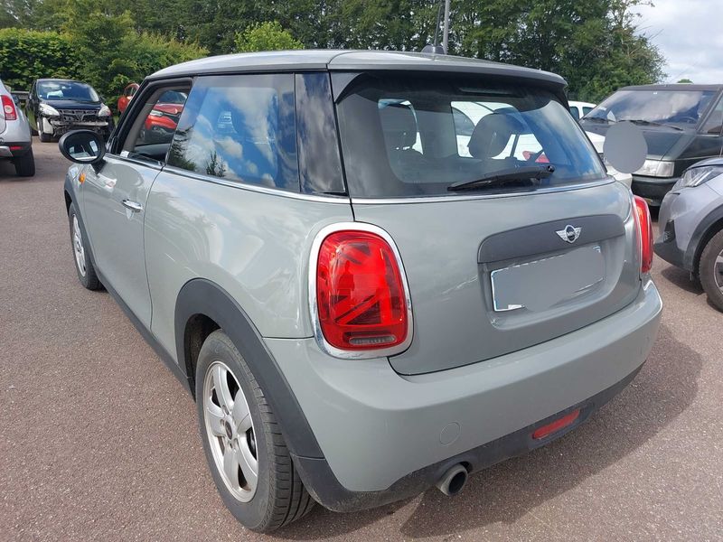 MINI One First — zdjęcie 3