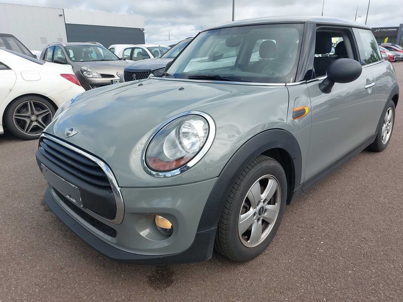 MINI One First — zdjęcie 2