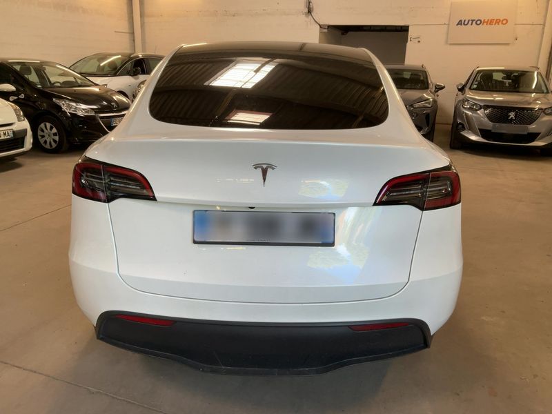 Tesla Model Y Standard Range — zdjęcie 5