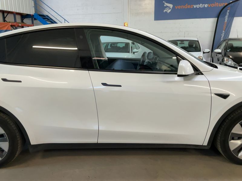 Tesla Model Y Standard Range — zdjęcie 7