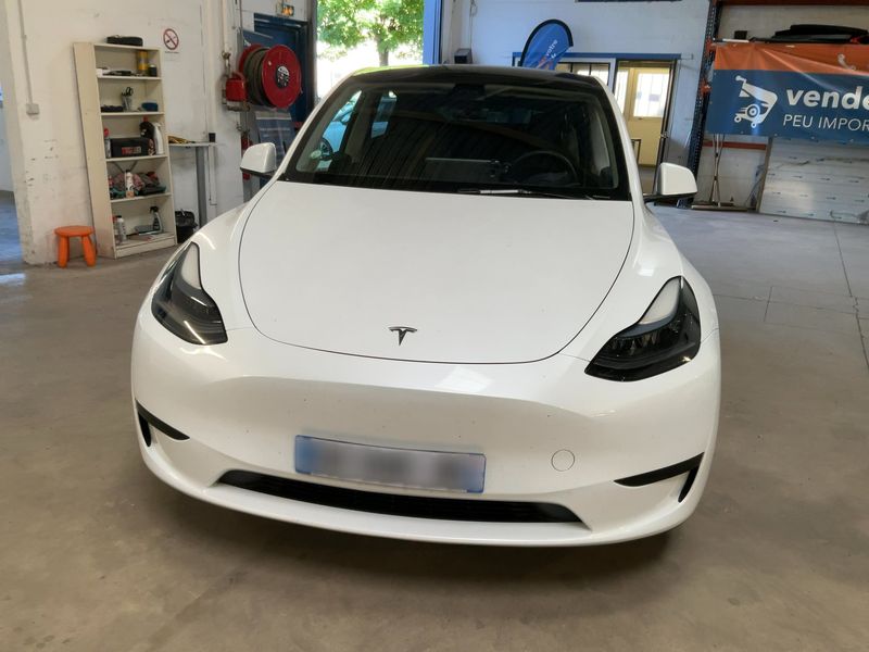 Tesla Model Y Standard Range — zdjęcie 9