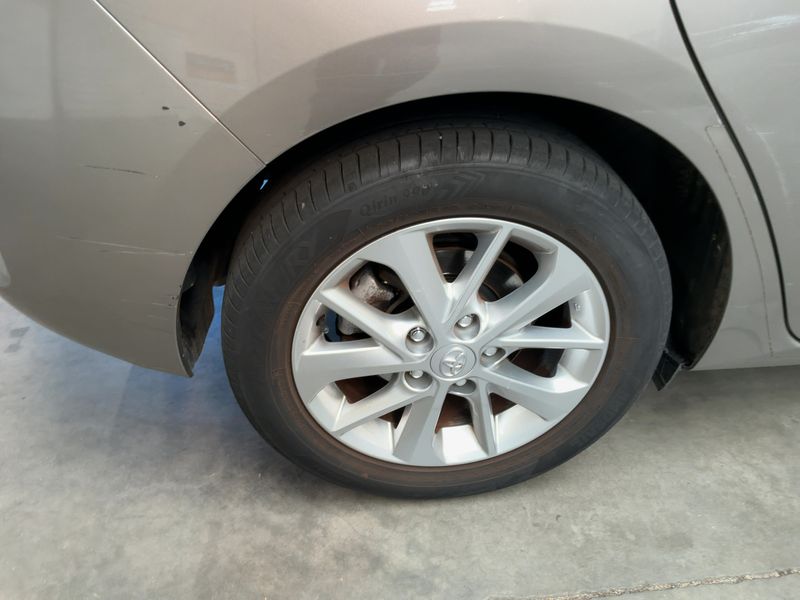 Toyota Auris 1.3 Active 2014 – снимка 9