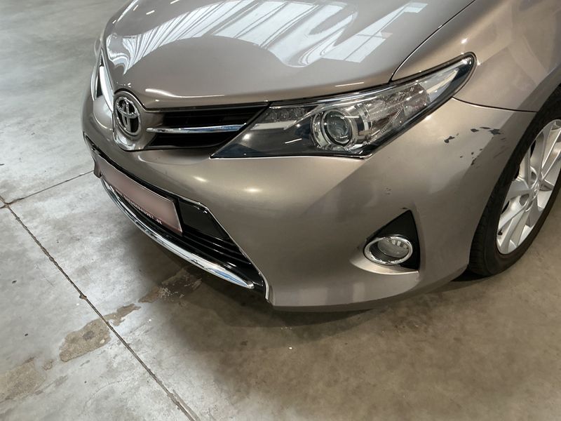Toyota Auris 1.3 Active 2014 – снимка 41