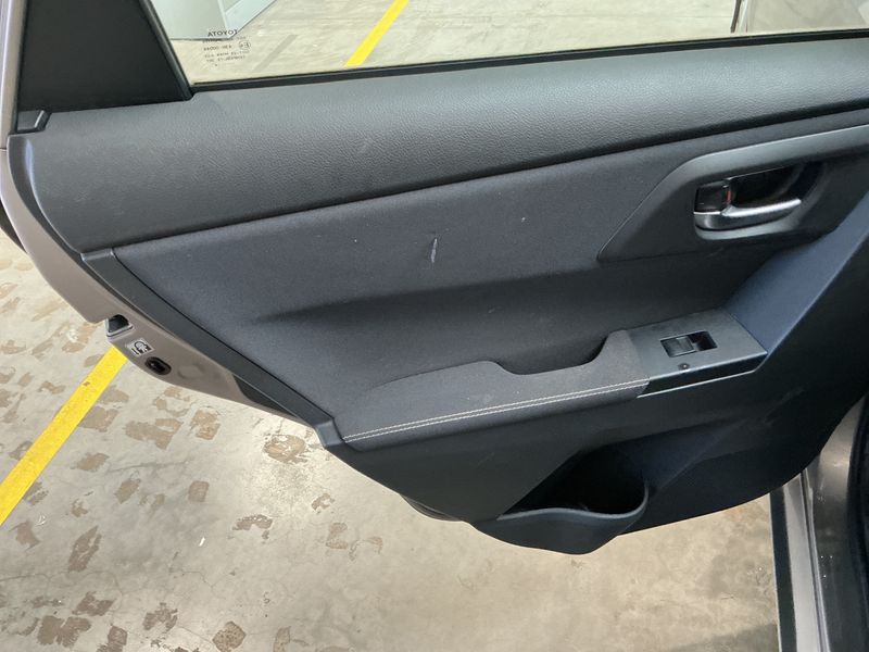 Toyota Auris 1.3 Active 2014 – снимка 34