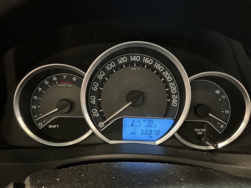 Toyota Auris 1.3 Active — zdjęcie 13