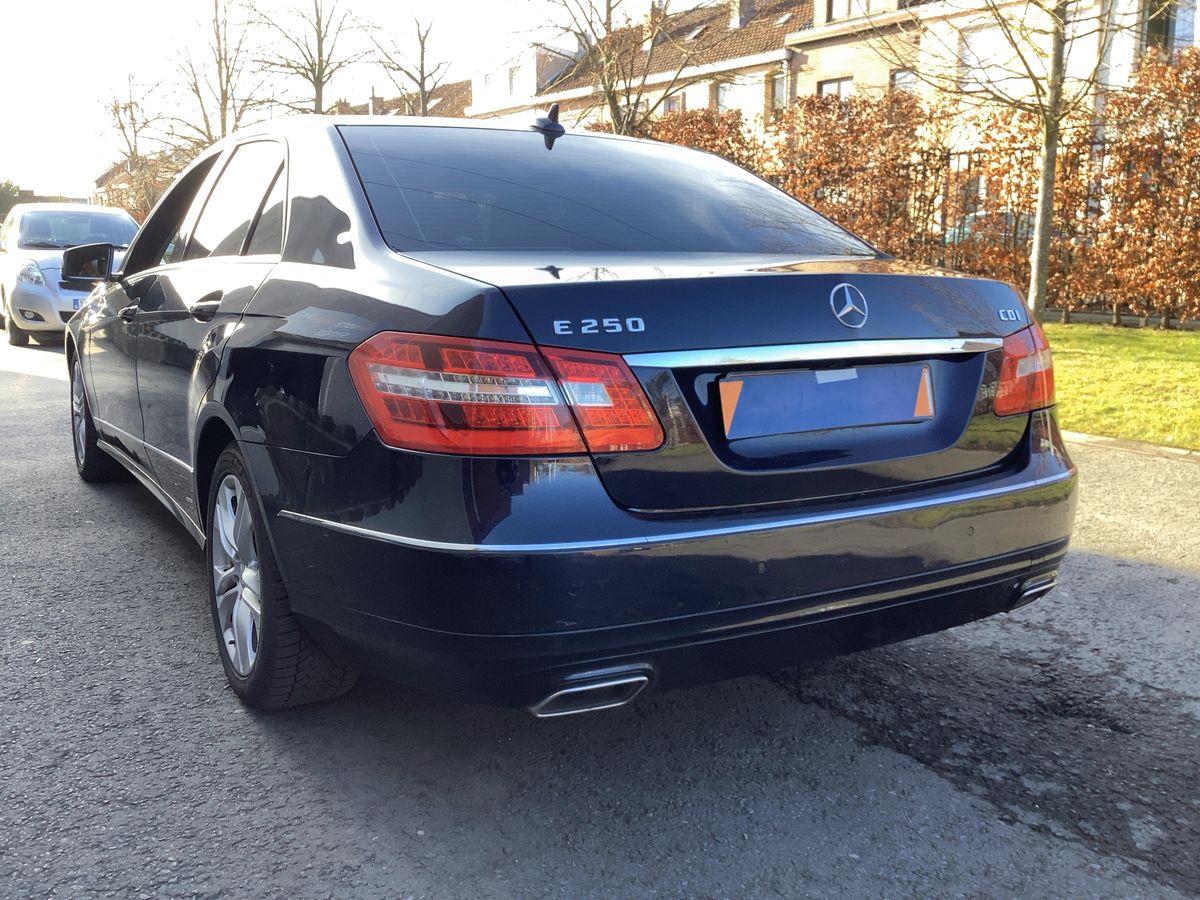 Mercedes-Benz E-Klasse 2012 — photo 7