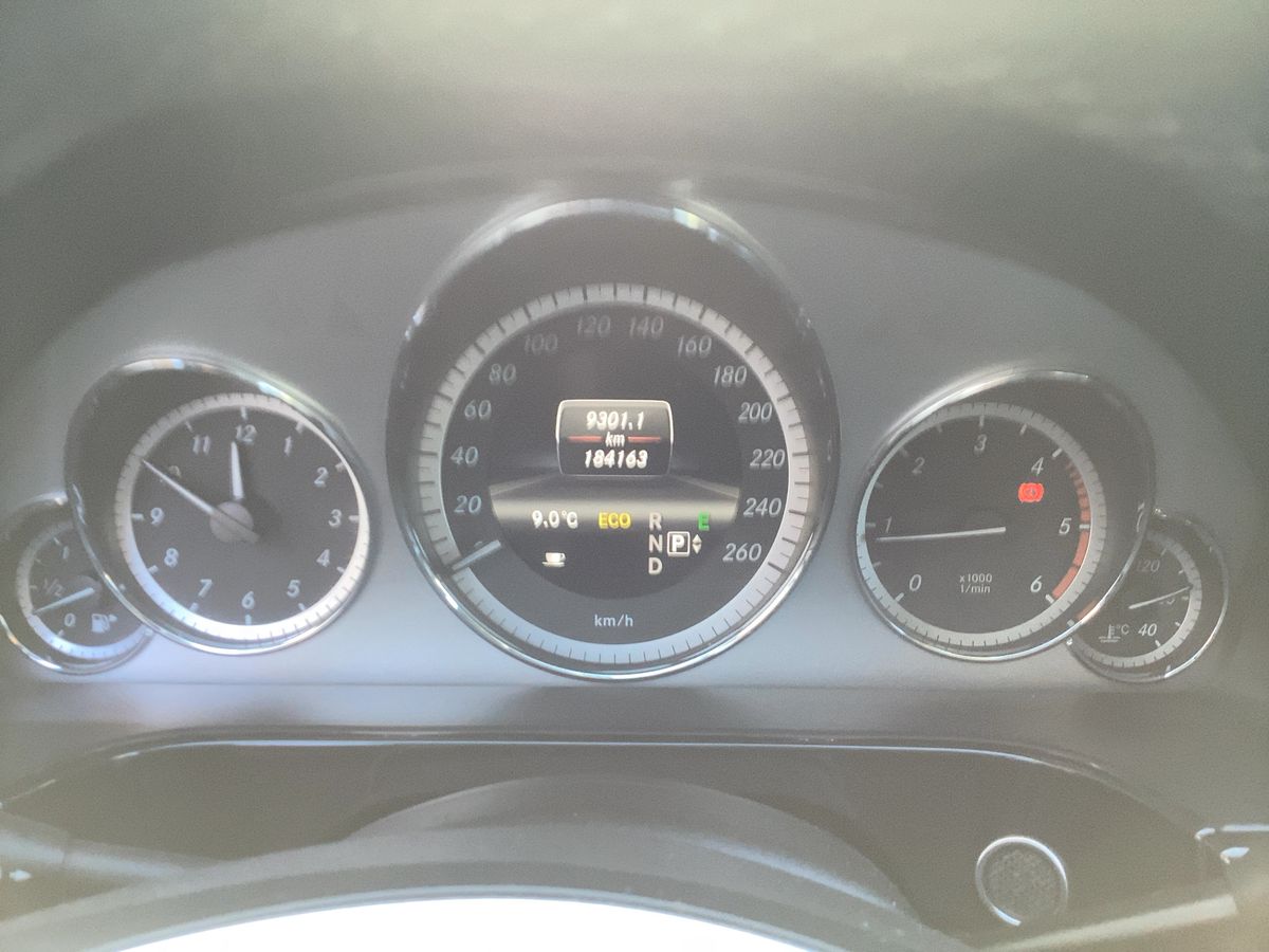Mercedes-Benz E-Klasse 2012 — photo 19
