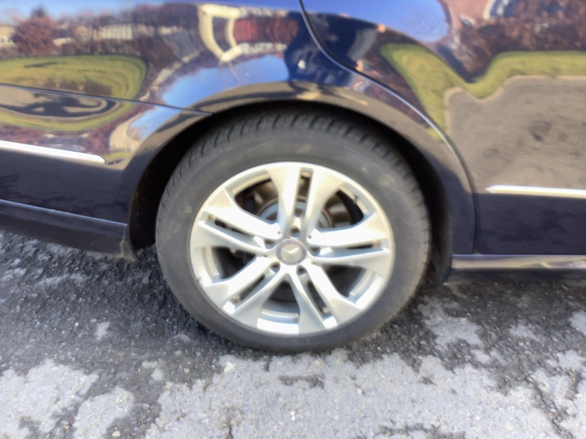 Mercedes-Benz E-Klasse 2012 — photo 10