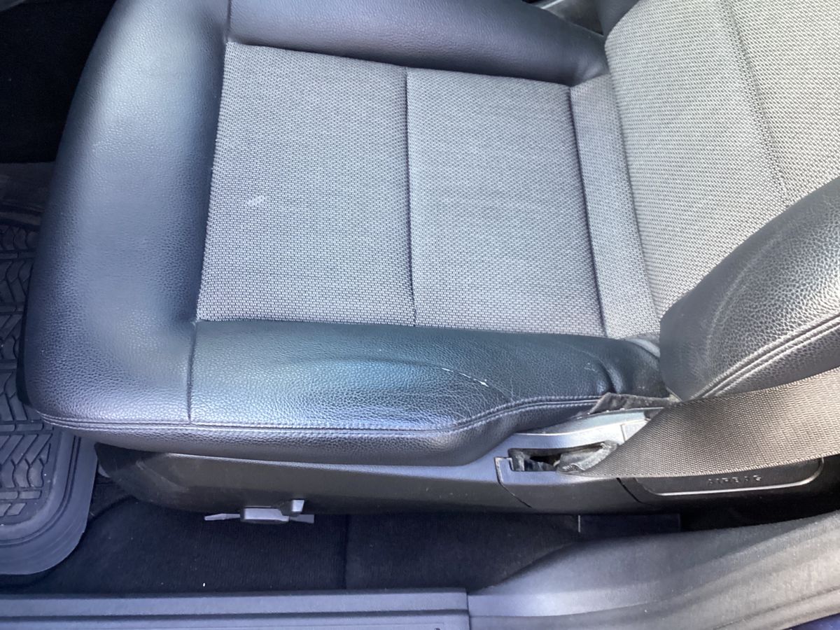 Mercedes-Benz E-Klasse 2012 — photo 27
