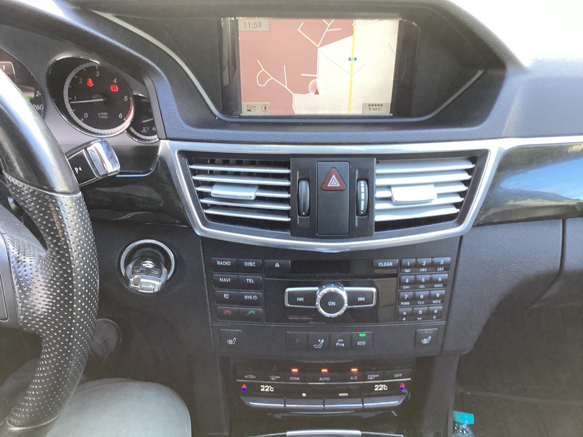 Mercedes-Benz E-Klasse 2012 — photo 38
