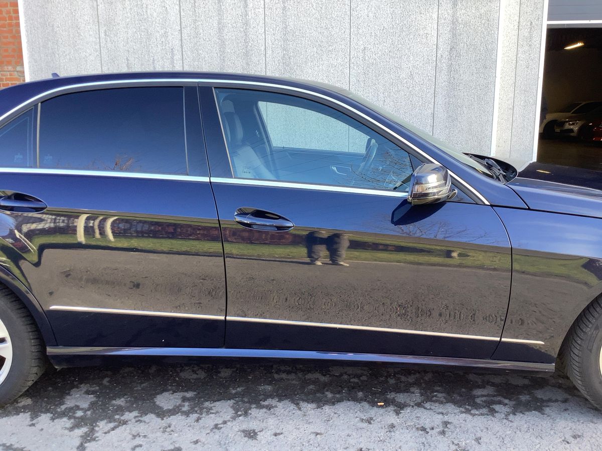 Mercedes-Benz E-Klasse 2012 — photo 11