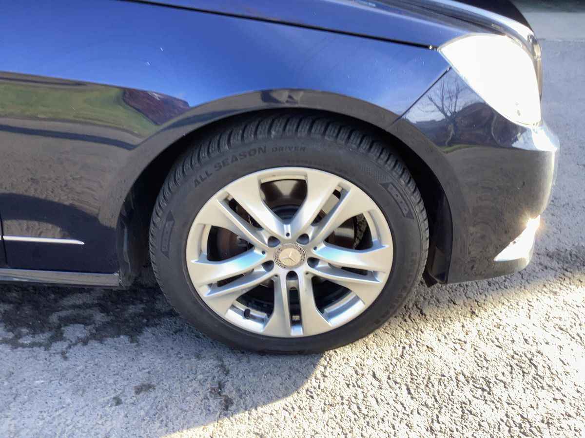 Mercedes-Benz E-Klasse 2012 — photo 12