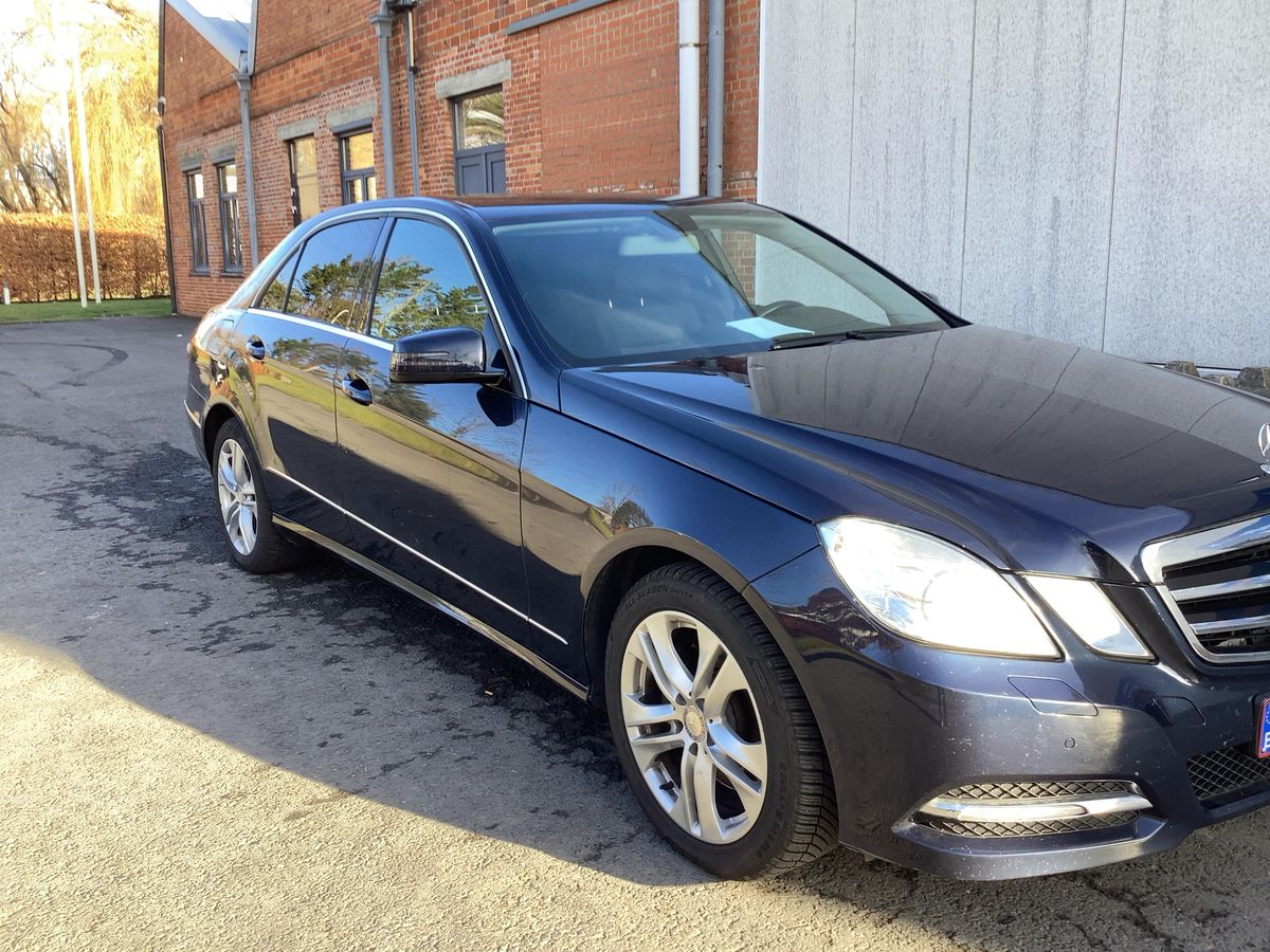 Mercedes-Benz E-Klasse 2012 — photo 13