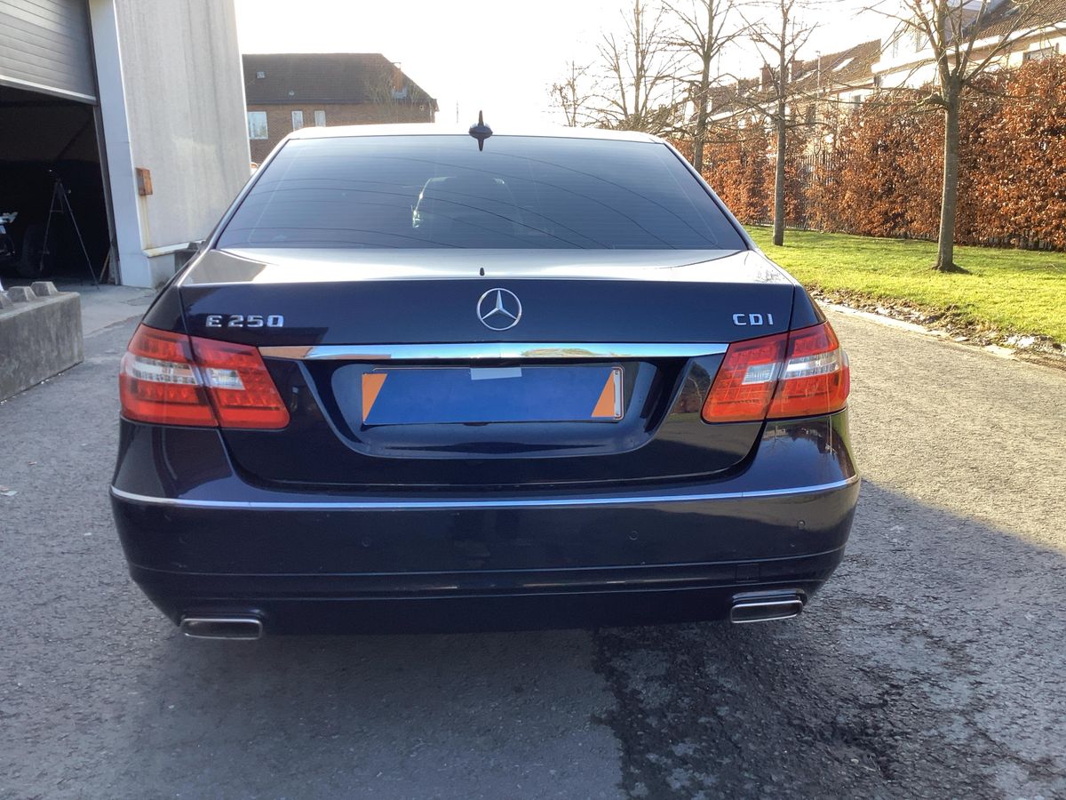 Mercedes-Benz E-Klasse 2012 — photo 8