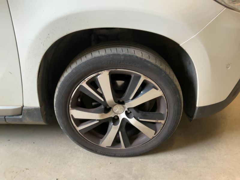 Peugeot 2008 1.2 PureTech Allure 2016 – снимка 11