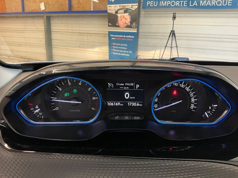 Peugeot 2008 1.2 PureTech Allure 2016 – снимка 18
