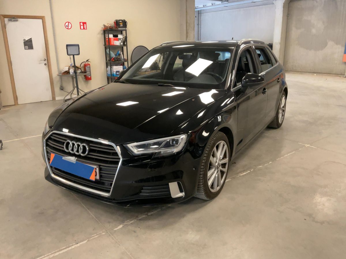 Audi A3 2019 — photo 1