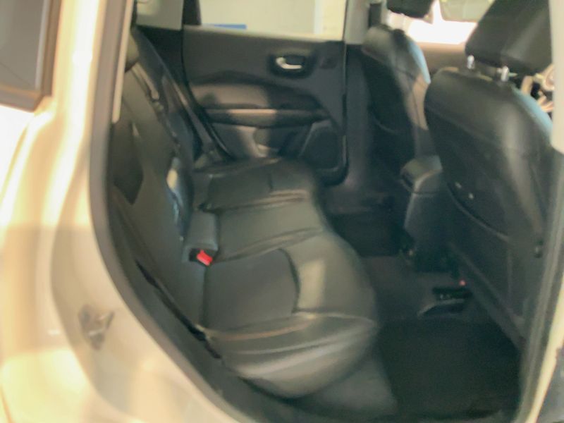 Jeep Compass 2.0 M-Jet Limited 4WD — zdjęcie 14