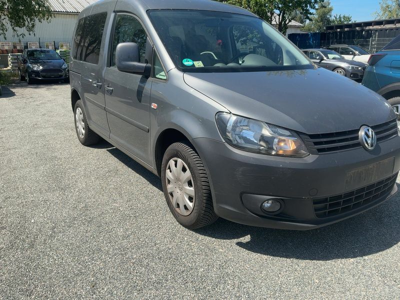 Volkswagen Caddy 1.6 TDI Trendline 2010 – снимка 12