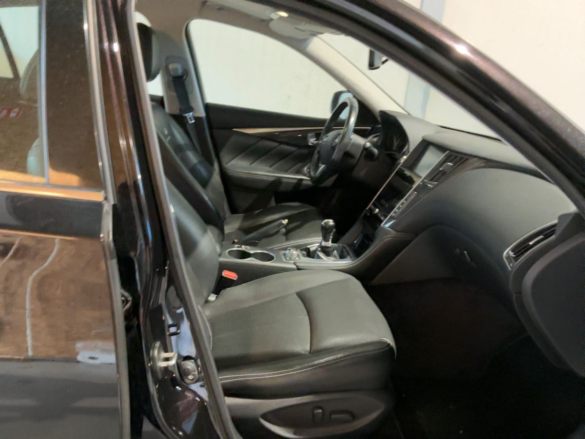 Infiniti Q50 2015 — photo 17