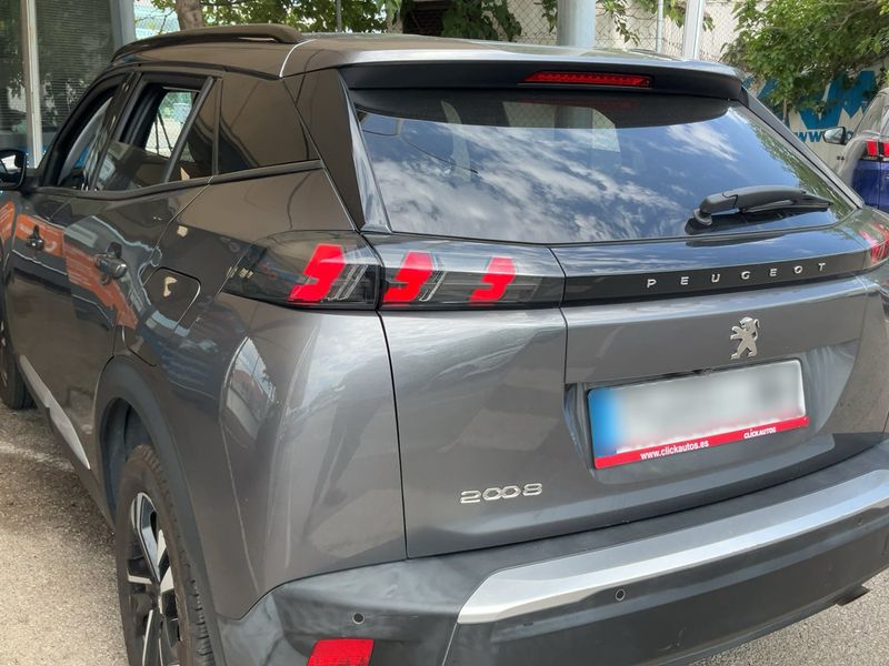 Peugeot 2008 1.2 PureTech Allure Pack — zdjęcie 3