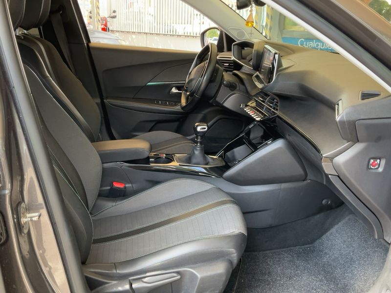 Peugeot 2008 1.2 PureTech Allure Pack — zdjęcie 11