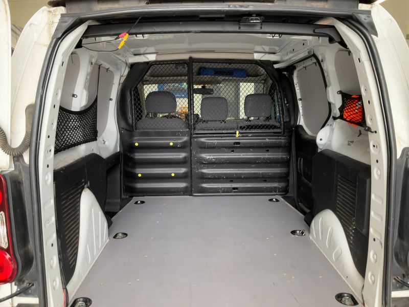 Peugeot Partner 1.6 HDi L1 Deine Gründerzeit Elektro 2014 – снимка 15