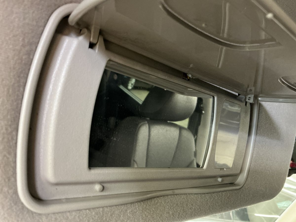 Ssangyong Rexton 2017 — photo 62