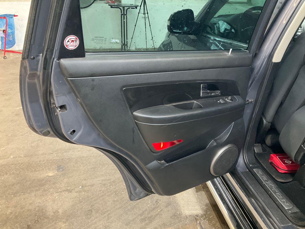 Ssangyong Rexton 2017 — photo 51